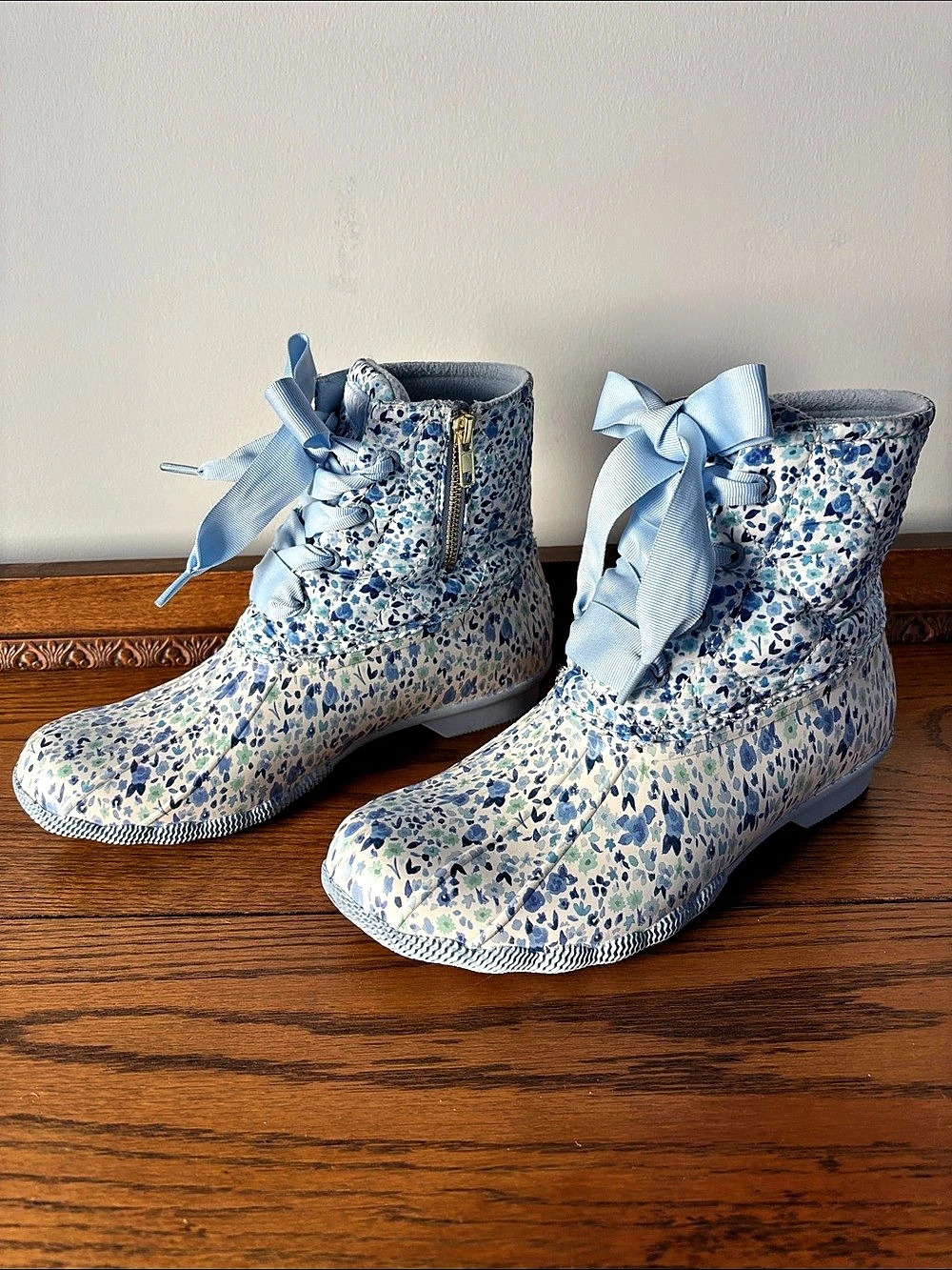 SPERRY Saltwater Floral Lace-Up Rain Boots Blue & White US 9.5